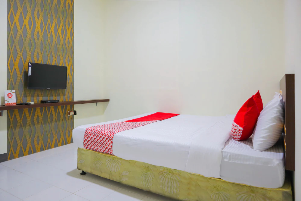 Seven Season Residence by OYO Rooms