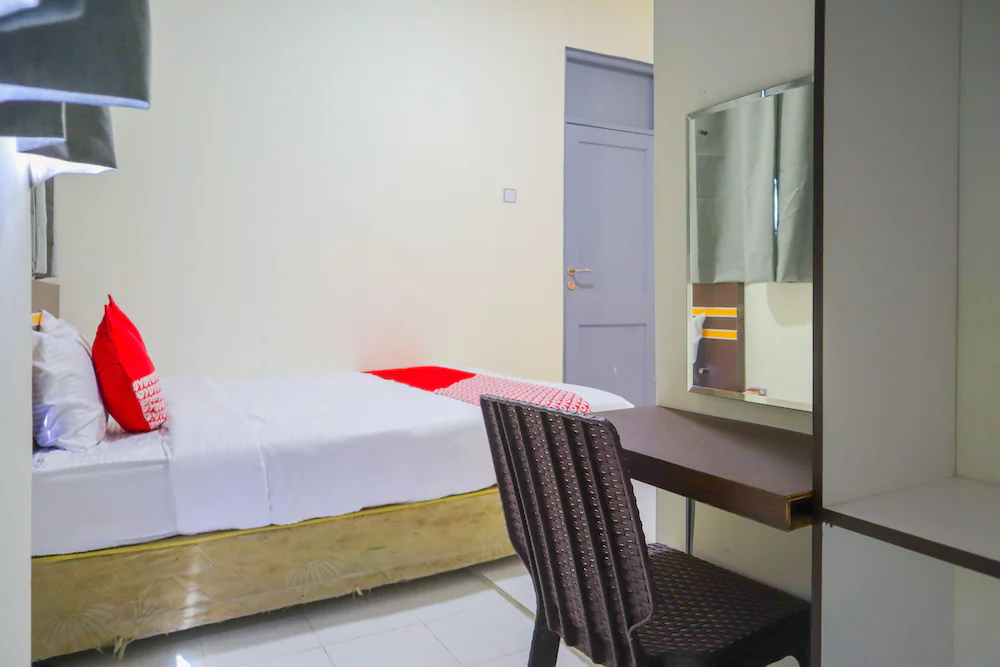 Seven Season Residence by OYO Rooms