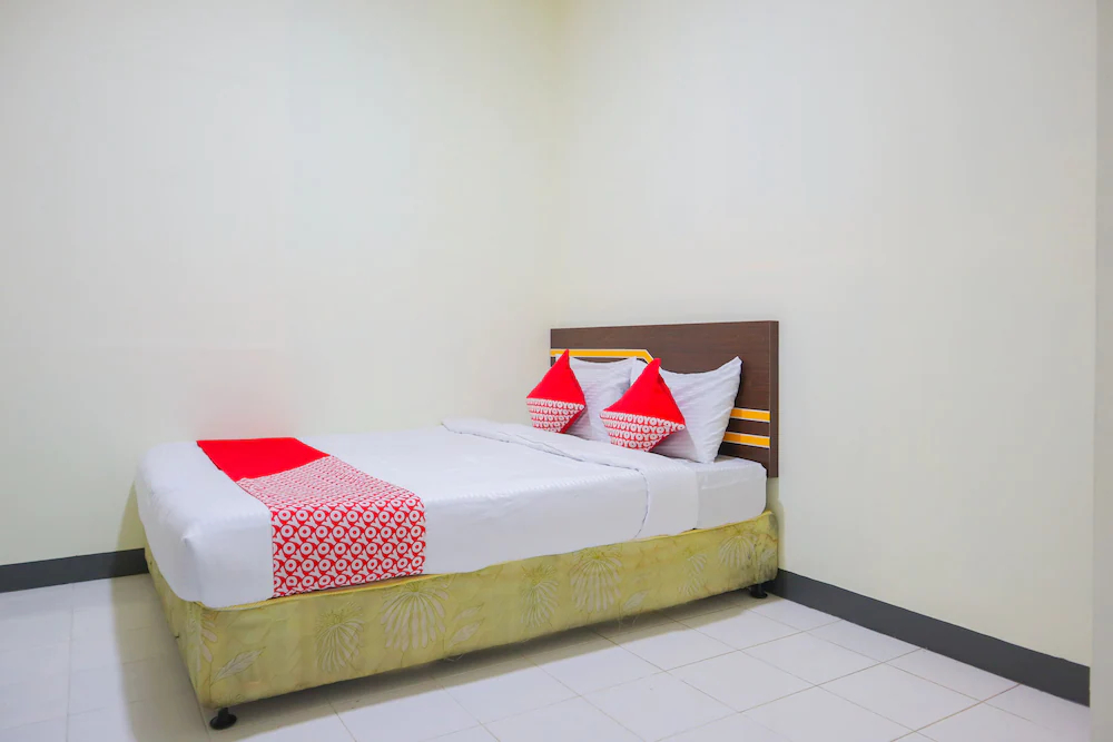 Seven Season Residence by OYO Rooms