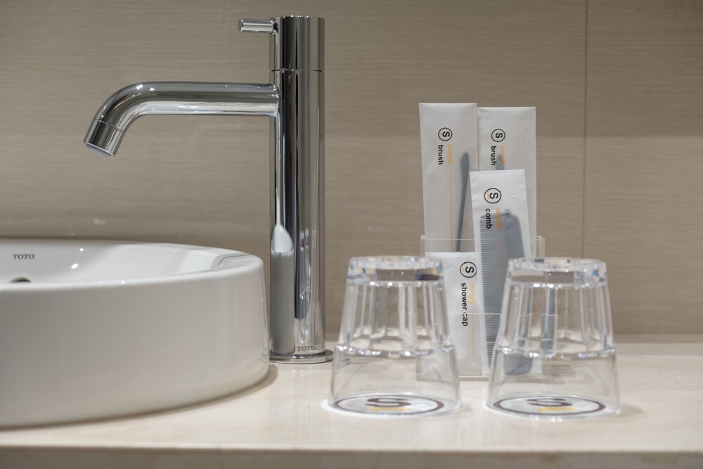 Simple Hotel Jakarta Wahid Hasyim