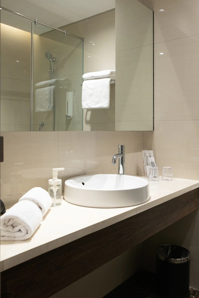 Simple Hotel Jakarta Wahid Hasyim