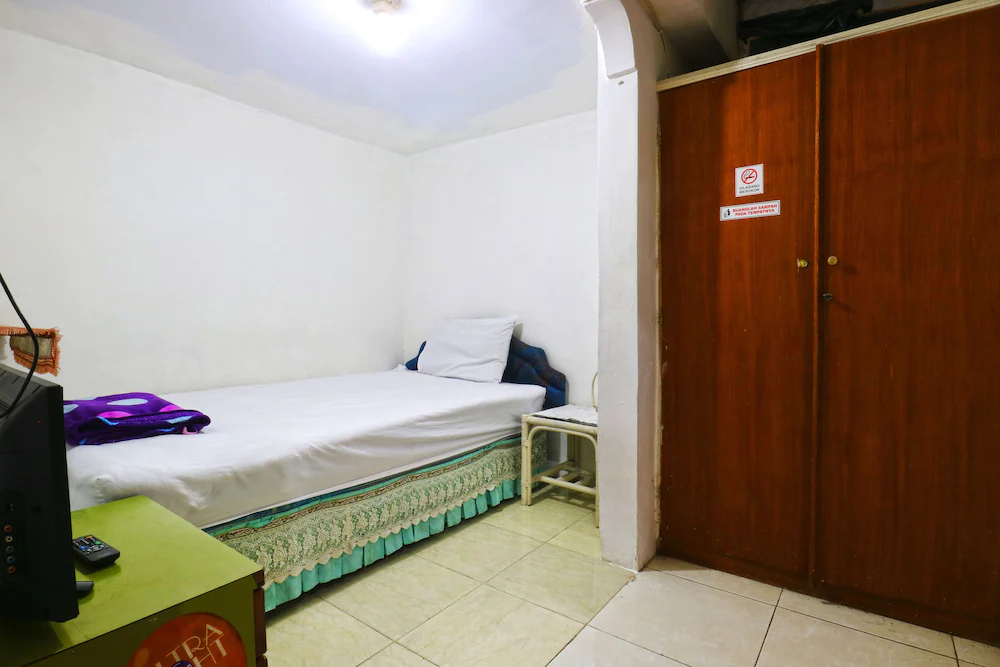 Sisca Guest House by OYO Rooms