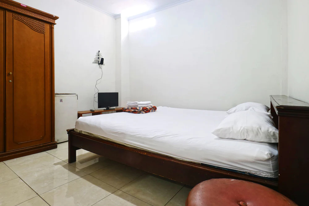 Sisca Guest House by OYO Rooms