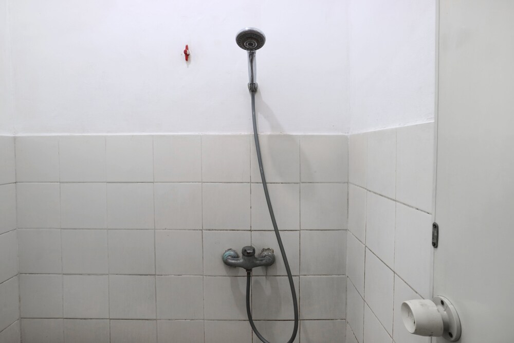 Sisca Guest House by OYO Rooms