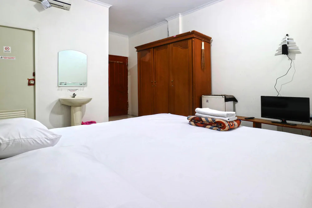 Sisca Guest House by OYO Rooms