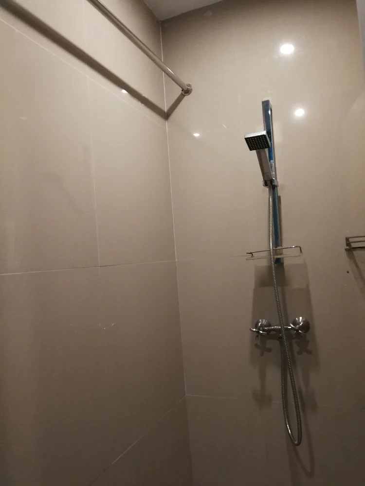 Sleepy Raccoon Hostel