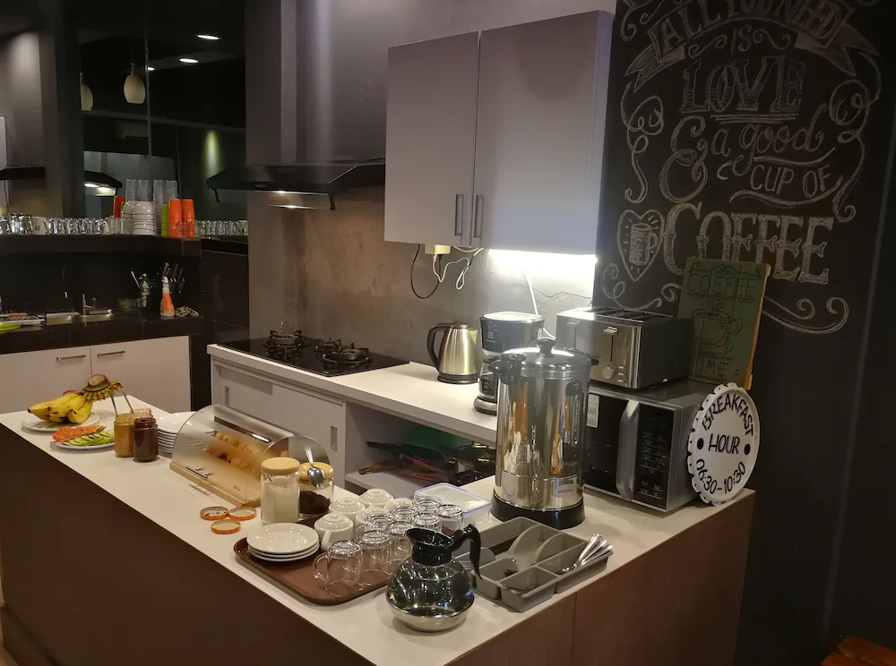 Sleepy Raccoon Hostel