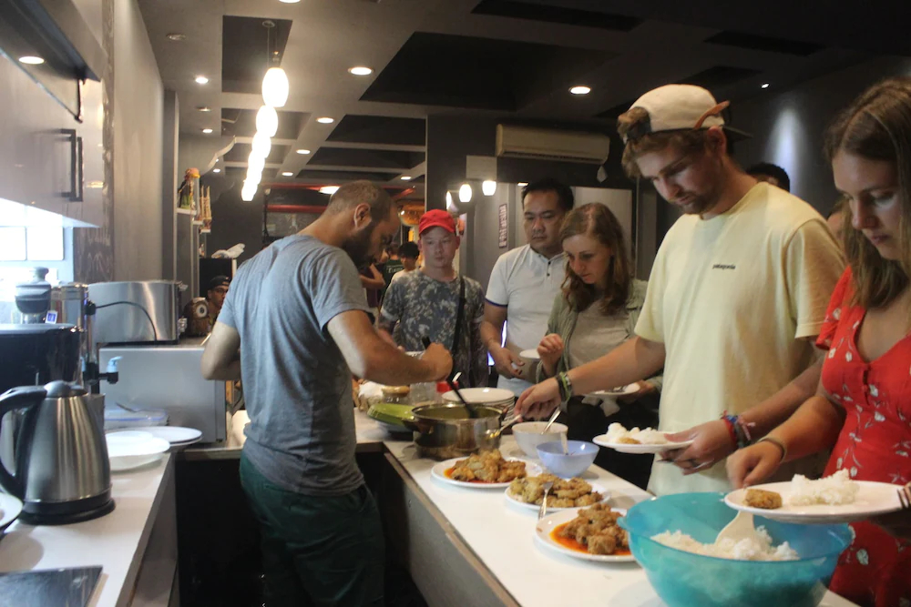 Sleepy Raccoon Hostel