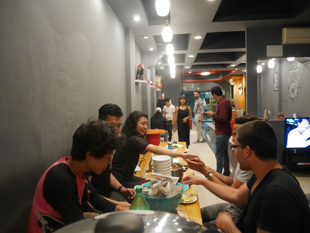 Sleepy Raccoon Hostel