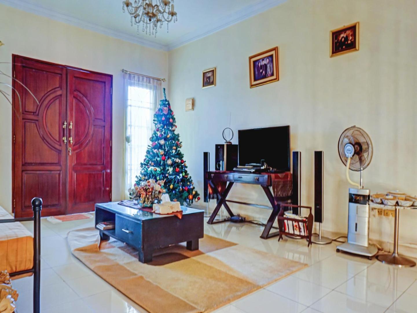 Spot On 90295 Simprug Residence