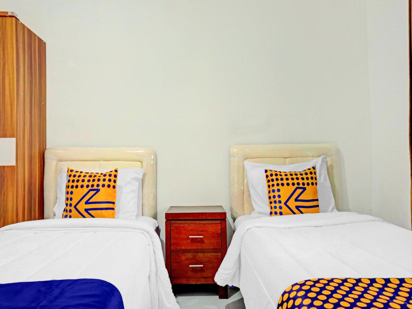 Spot On 90295 Simprug Residence