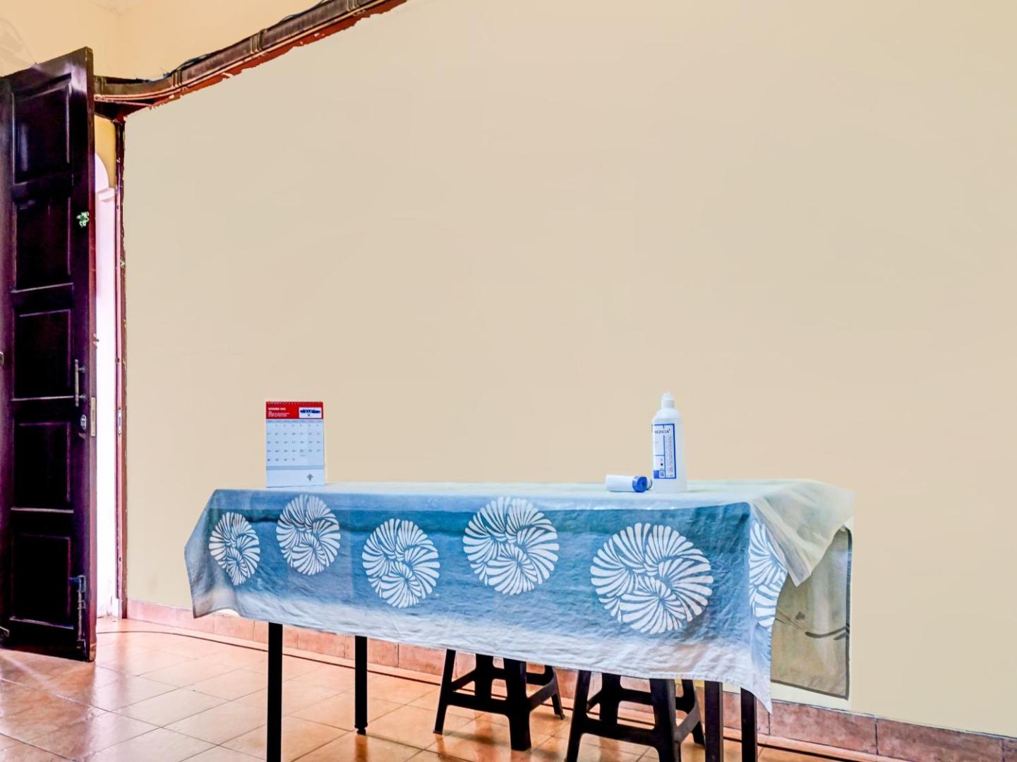 Spot On 90295 Simprug Residence