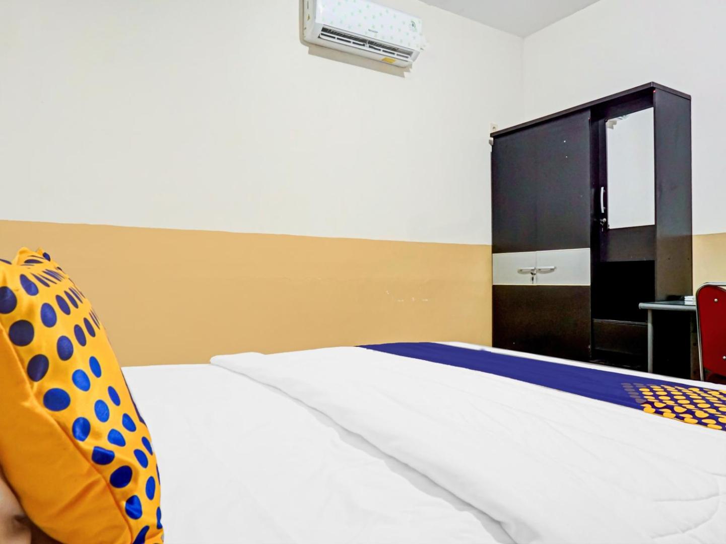 Spot On 90295 Simprug Residence