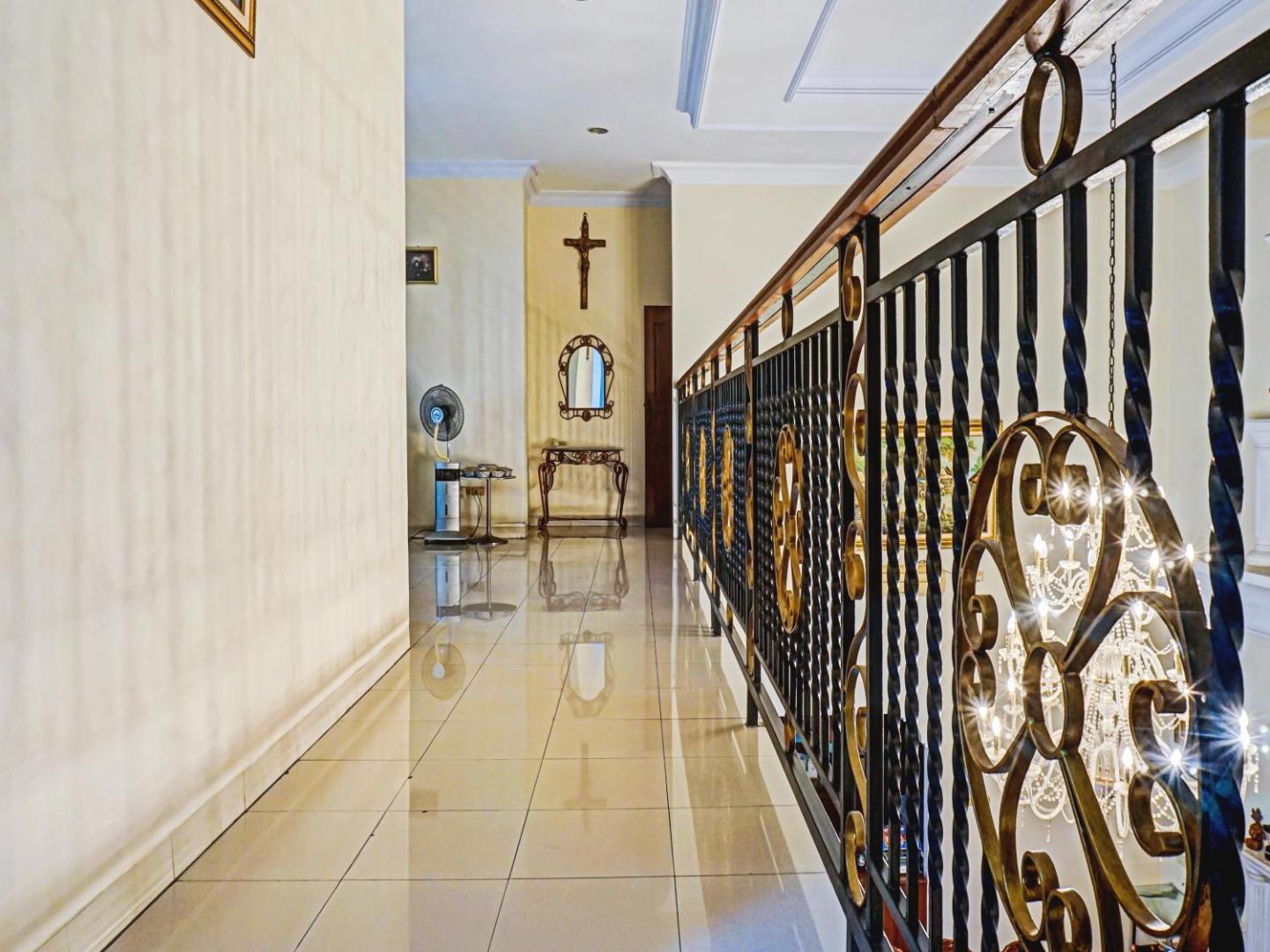 Spot On 90295 Simprug Residence