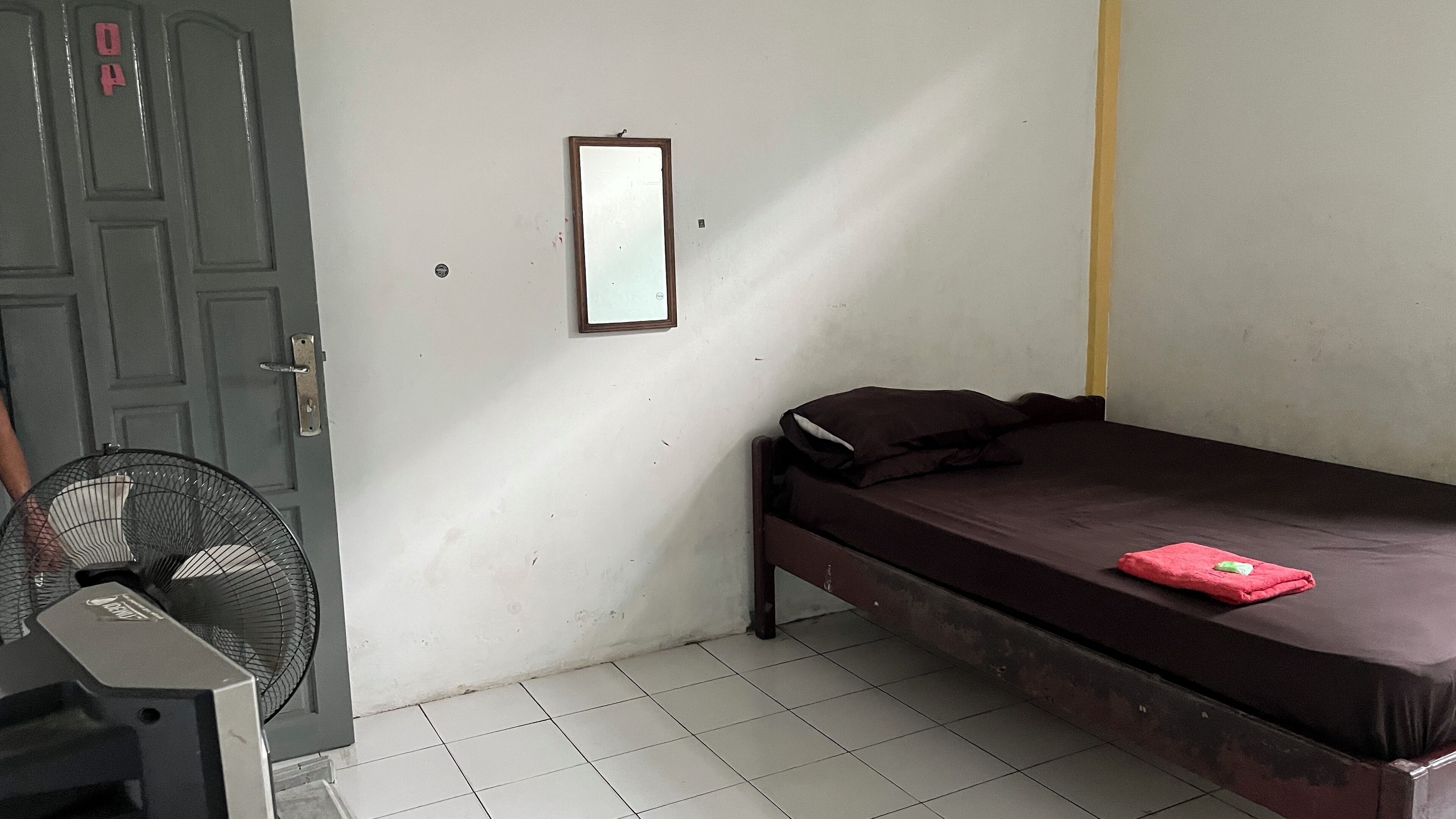 Spot On 93997 Sutangkas Kost