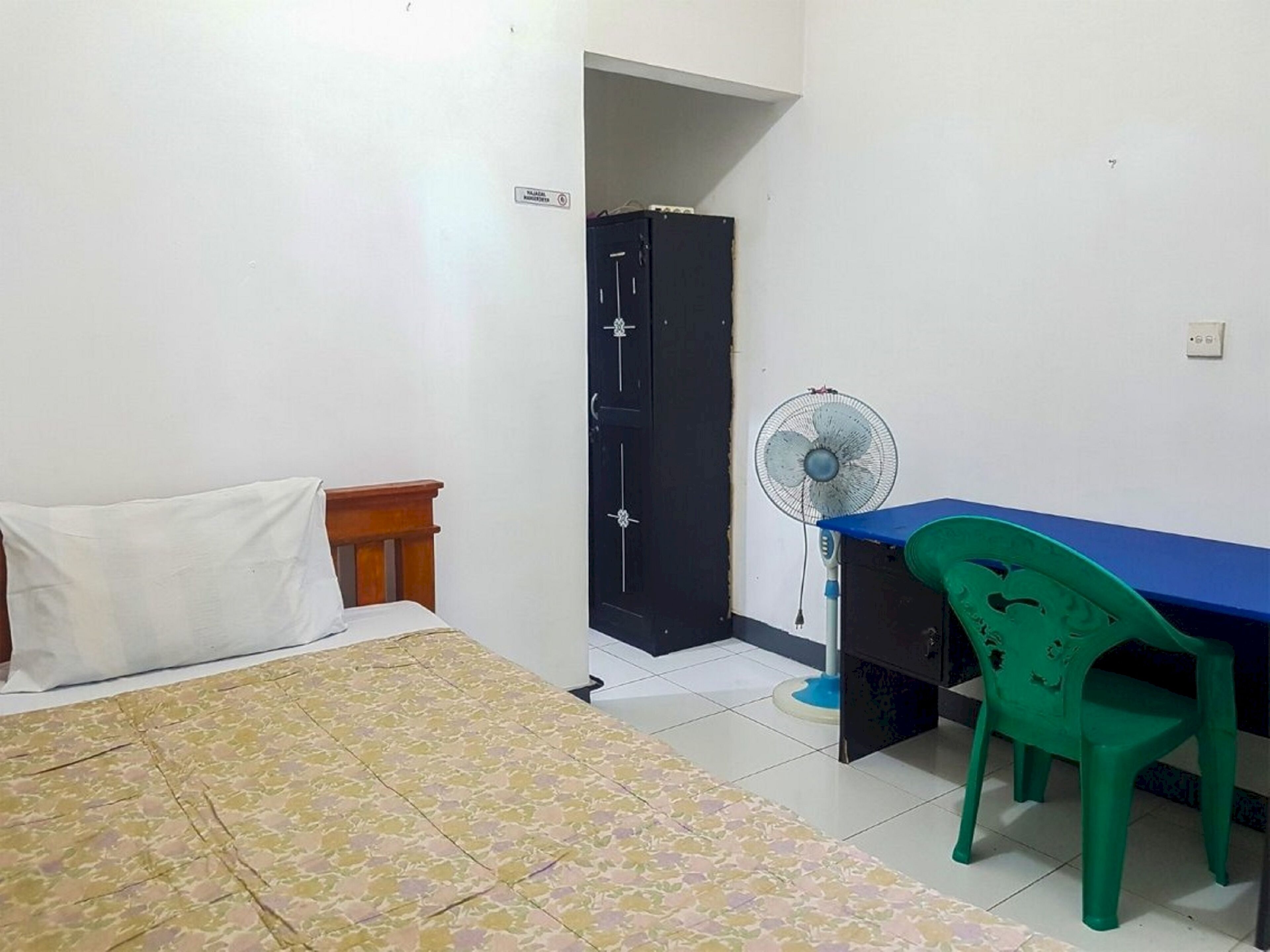 Spot On 93997 Sutangkas Kost