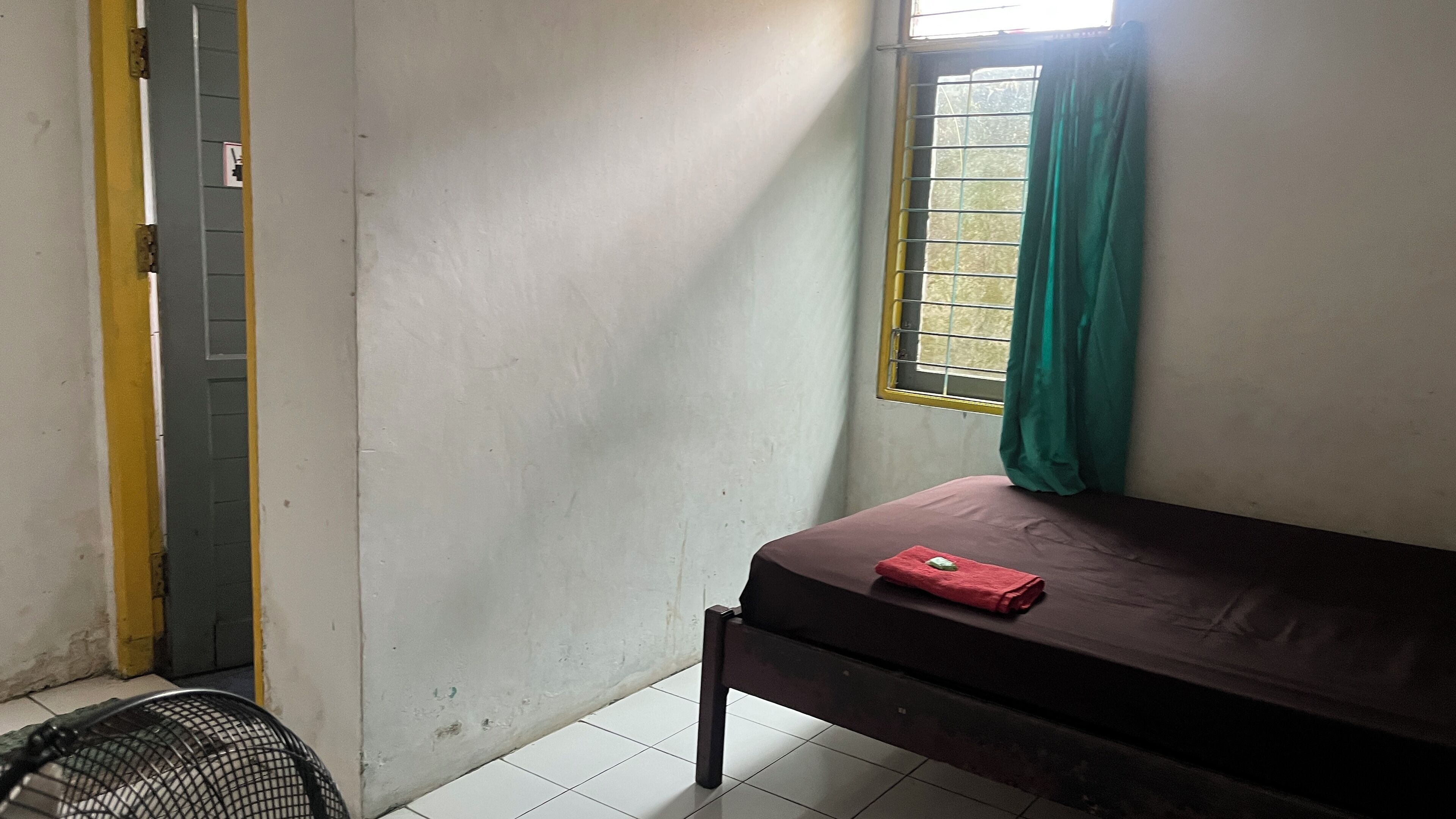 Spot On 93997 Sutangkas Kost