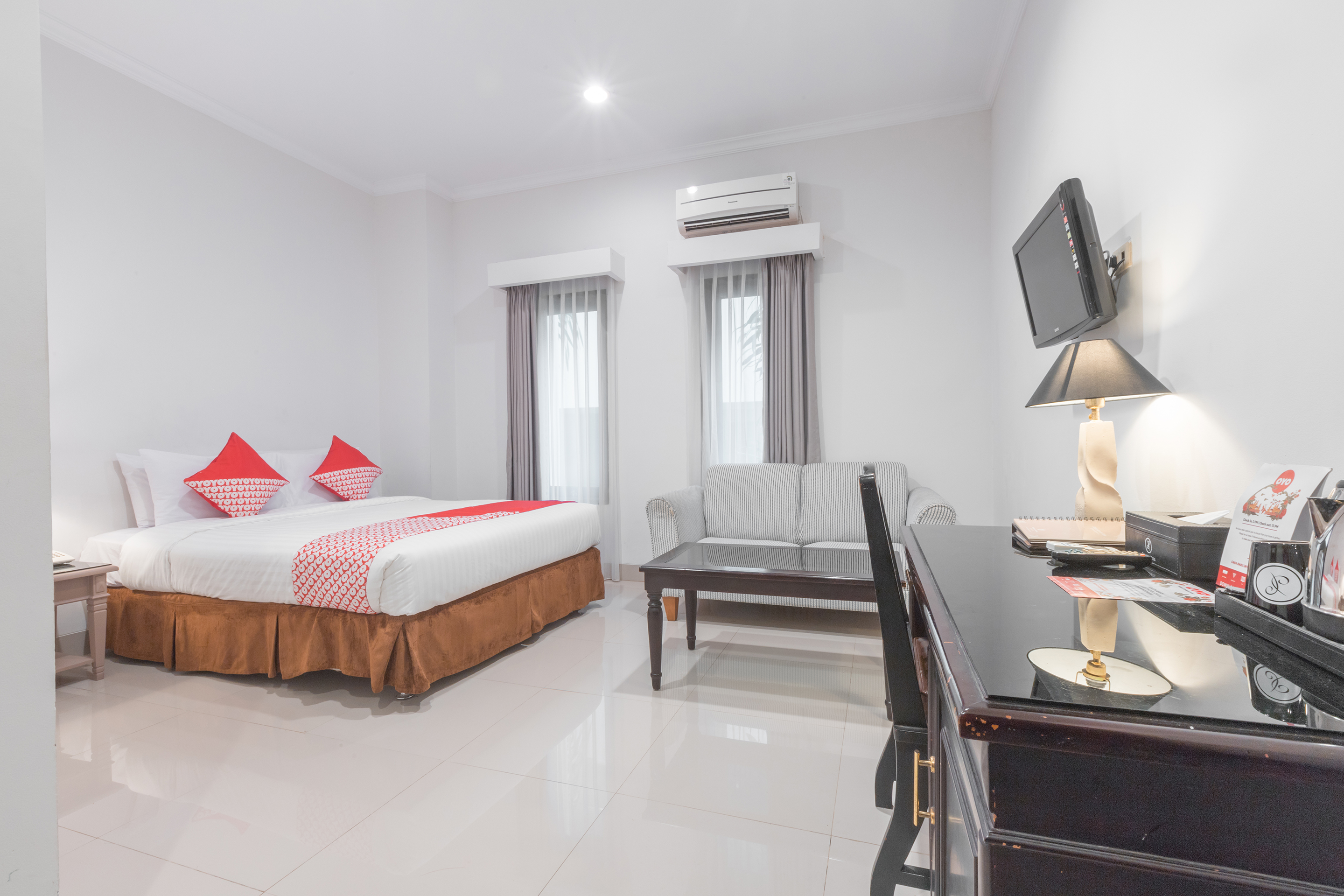 Sriwijaya Hotel by OYO Rooms