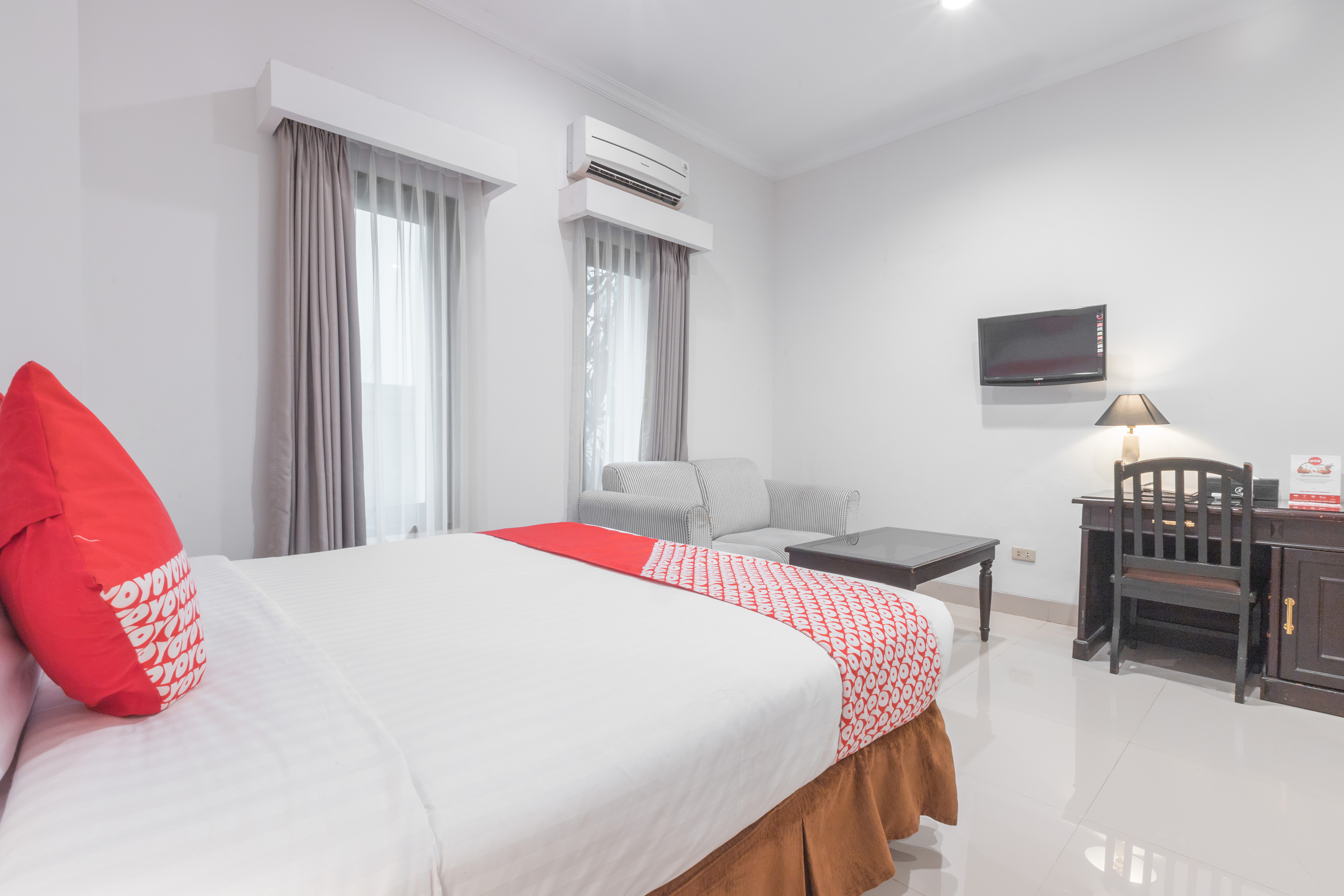 Sriwijaya Hotel by OYO Rooms