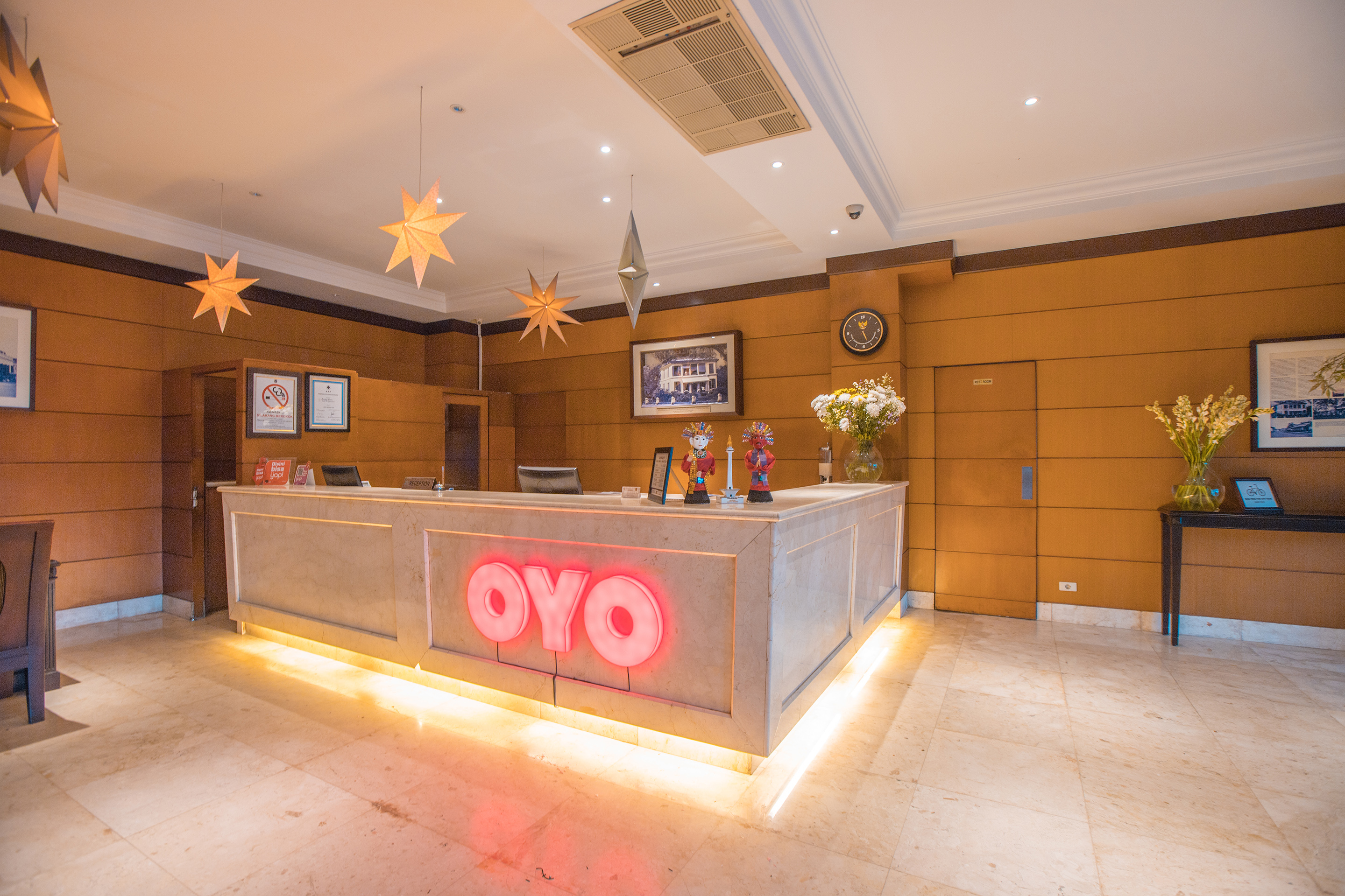 Sriwijaya Hotel by OYO Rooms