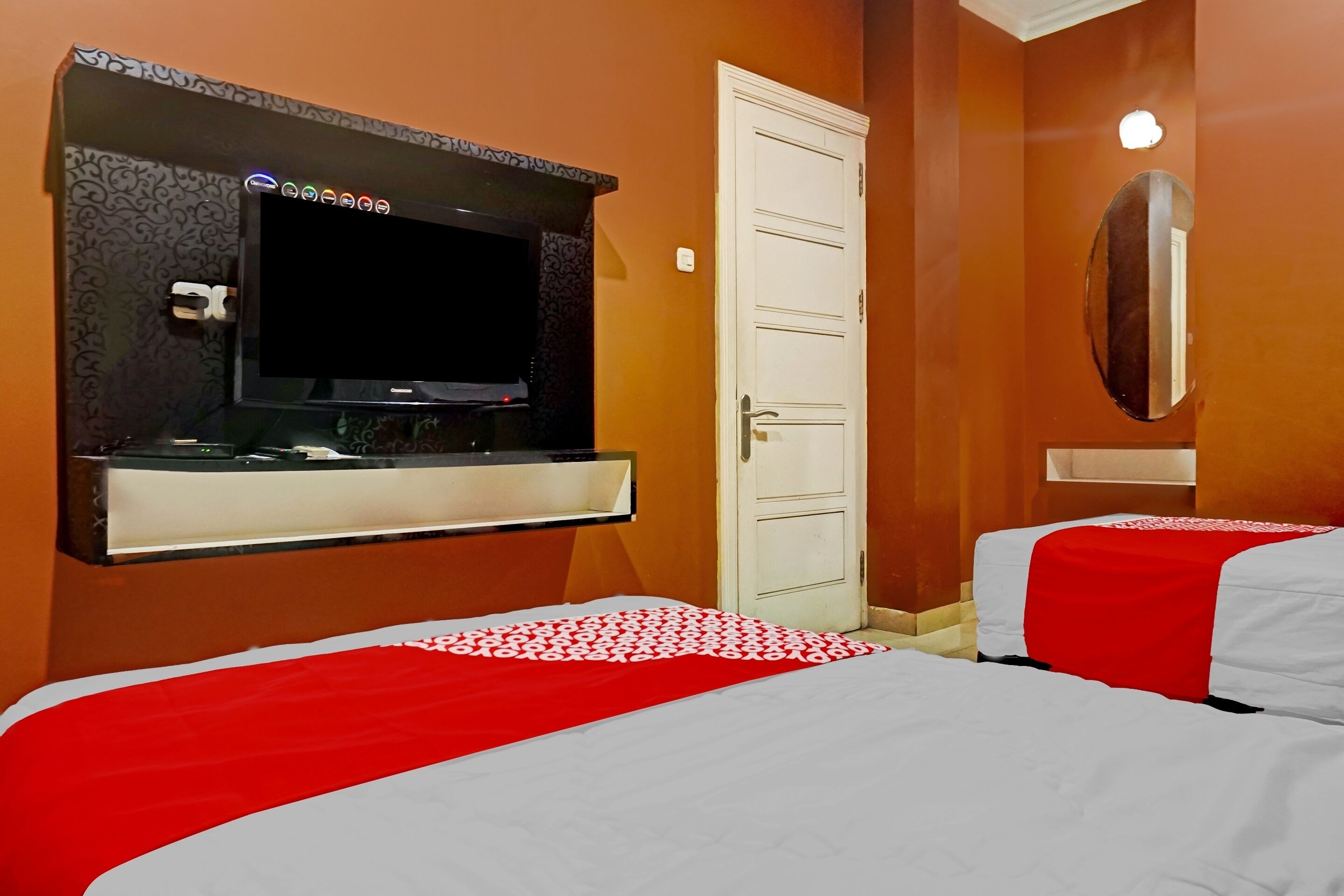 Star Hotel Jaksa Mitra by RedDoorz