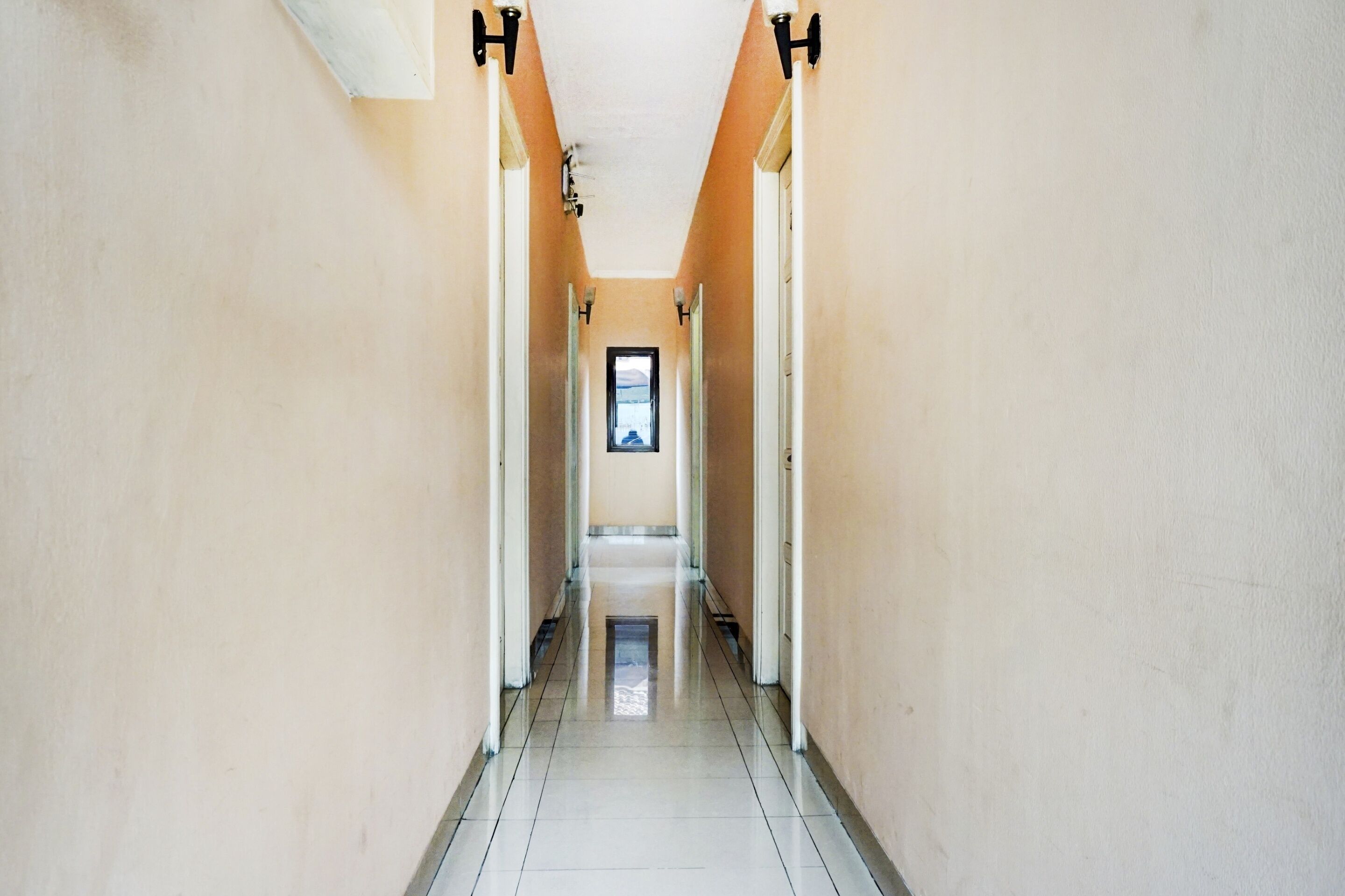 Star Hotel Jaksa Mitra by RedDoorz