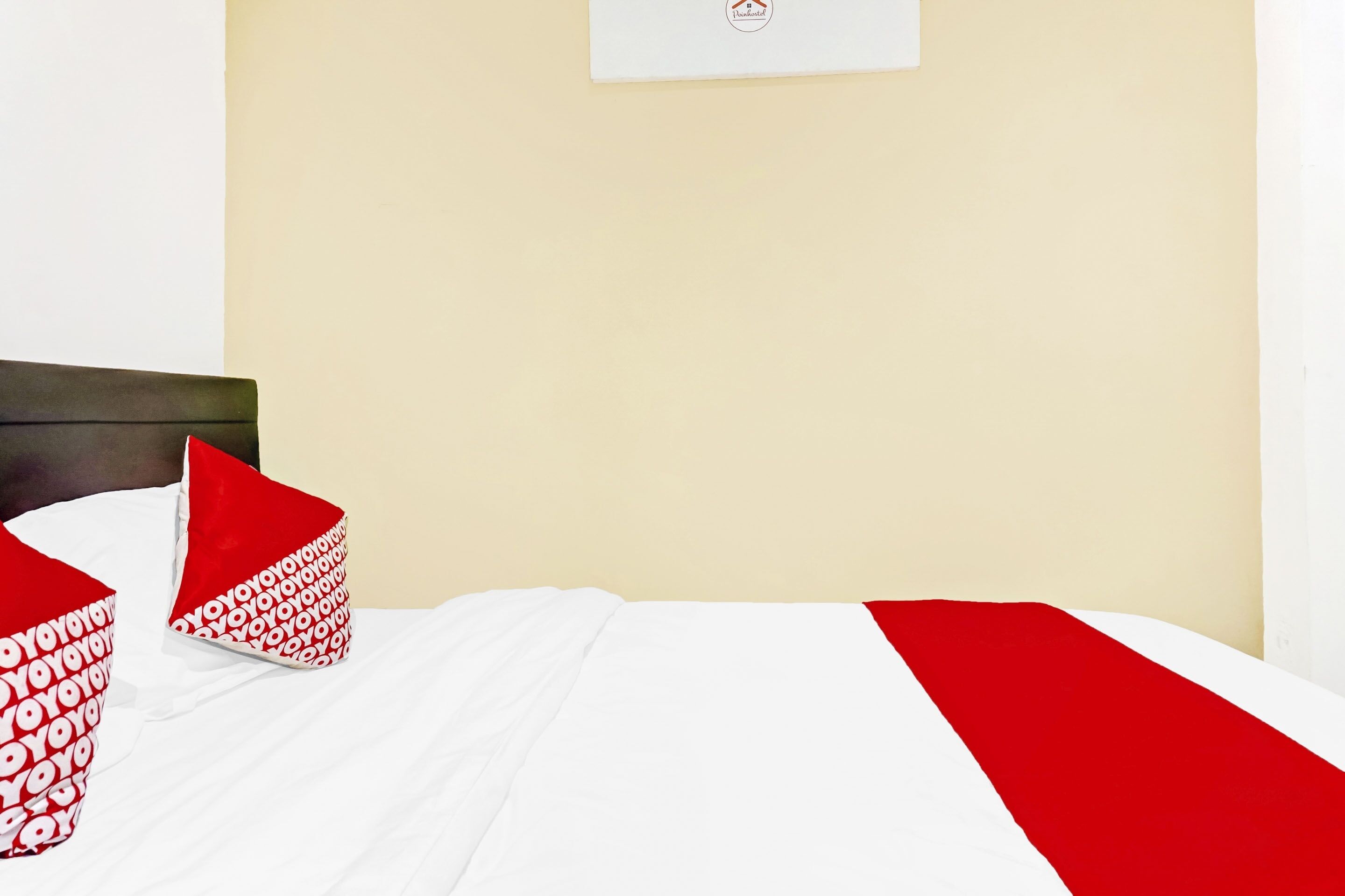 Super Oyo 90692 Point Hostel