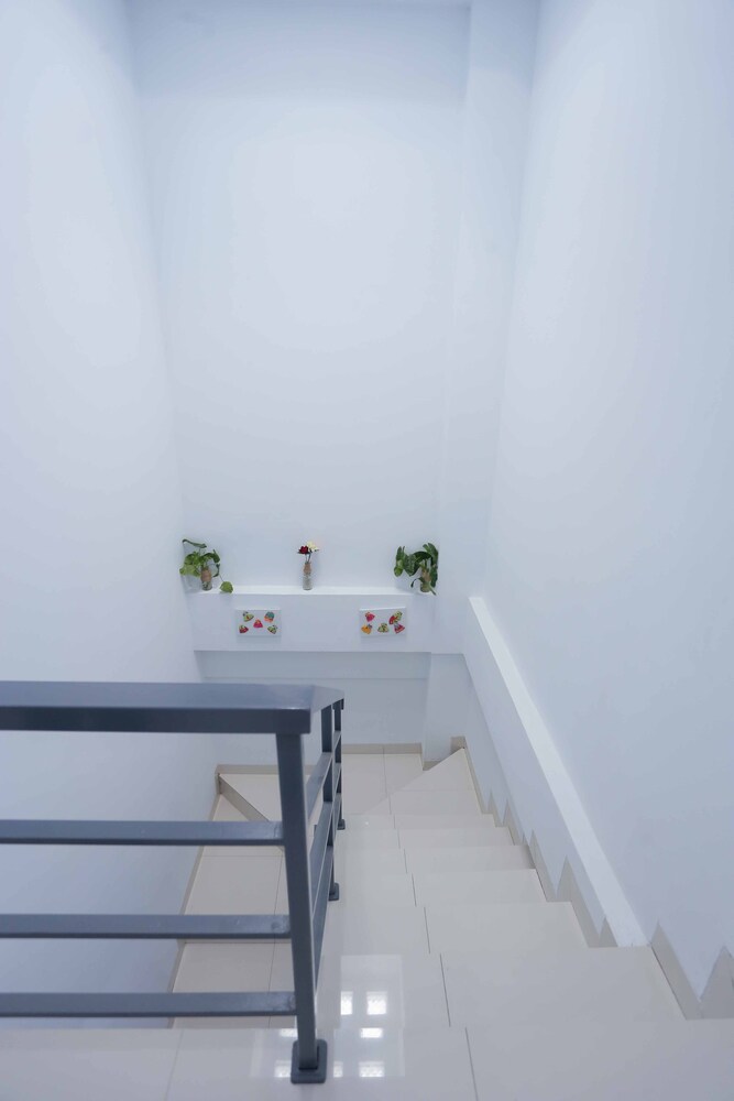 Syariah Amethyst Cengkareng