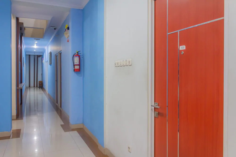 Tebet Residence By OYO Rooms