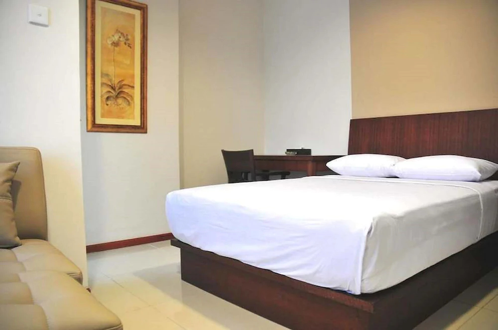 Thamrin Condotel by OYO Rooms