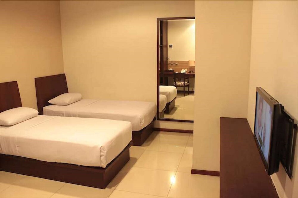 Thamrin Condotel by OYO Rooms