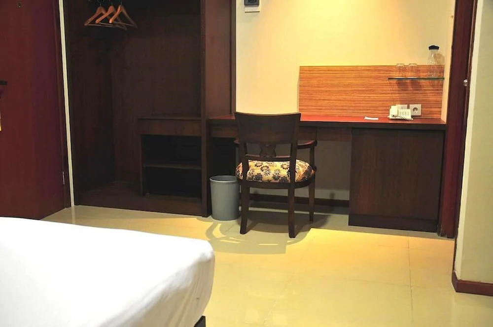 Thamrin Condotel by OYO Rooms