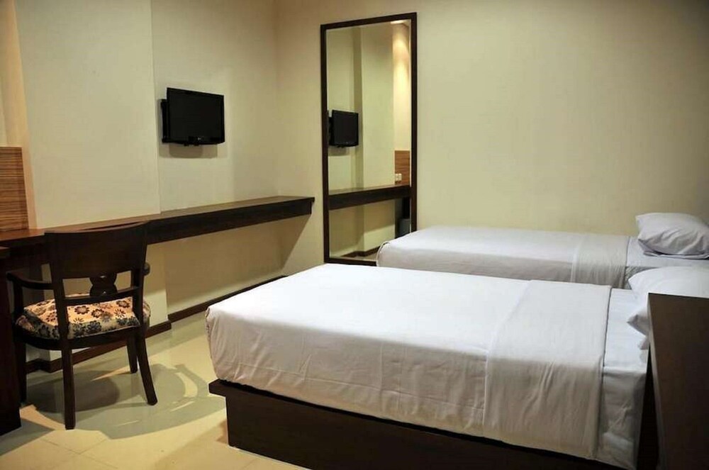 Thamrin Condotel by OYO Rooms