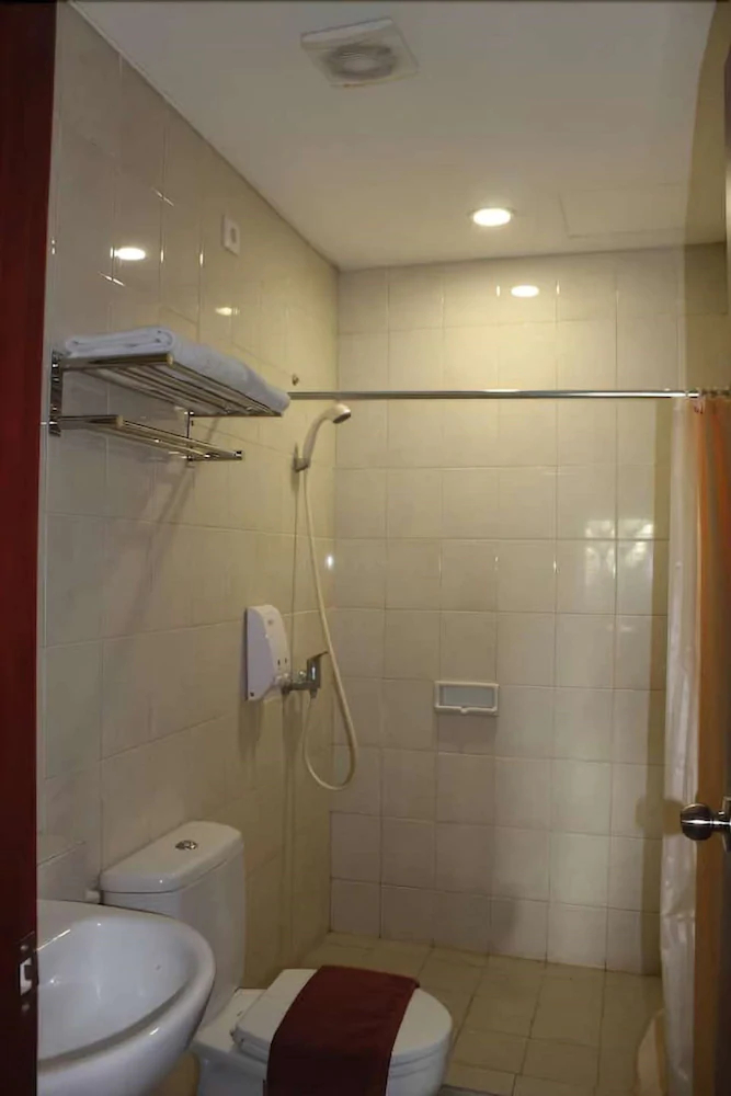 Thamrin Condotel by OYO Rooms