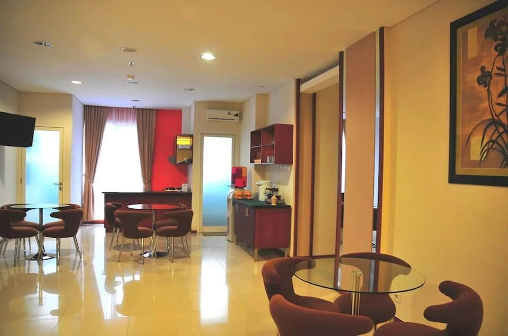 Thamrin Condotel by OYO Rooms