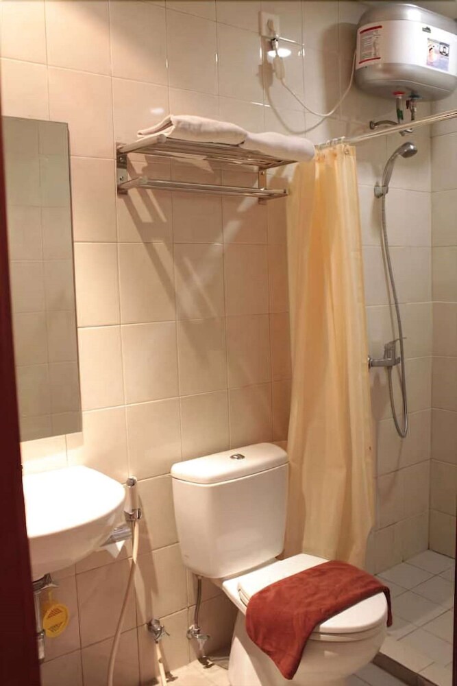 Thamrin Condotel by OYO Rooms