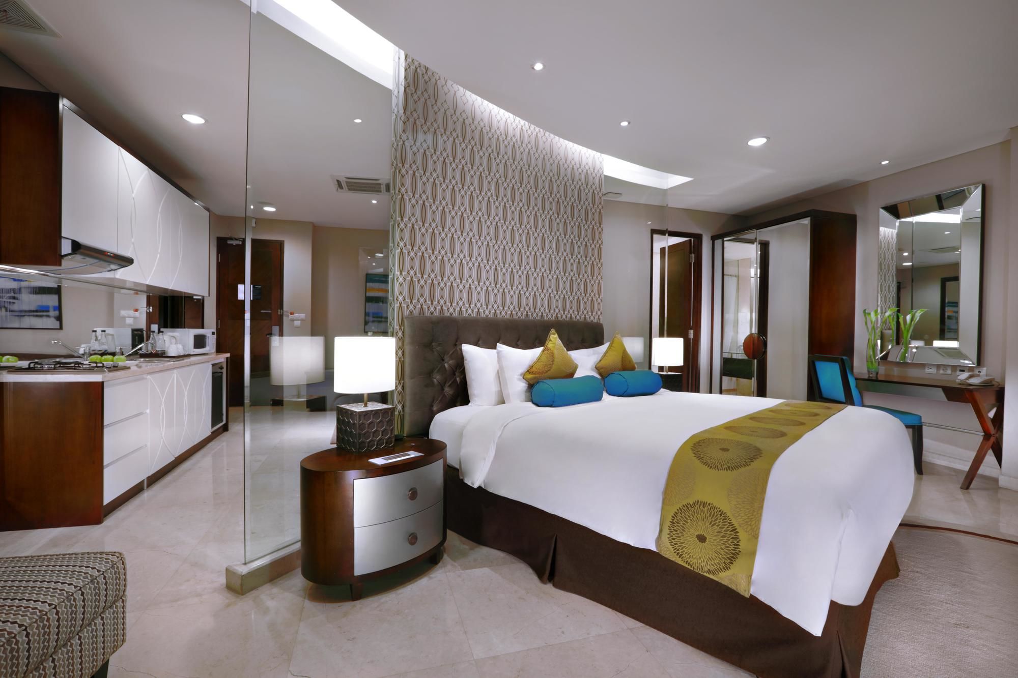 The Grove Suites