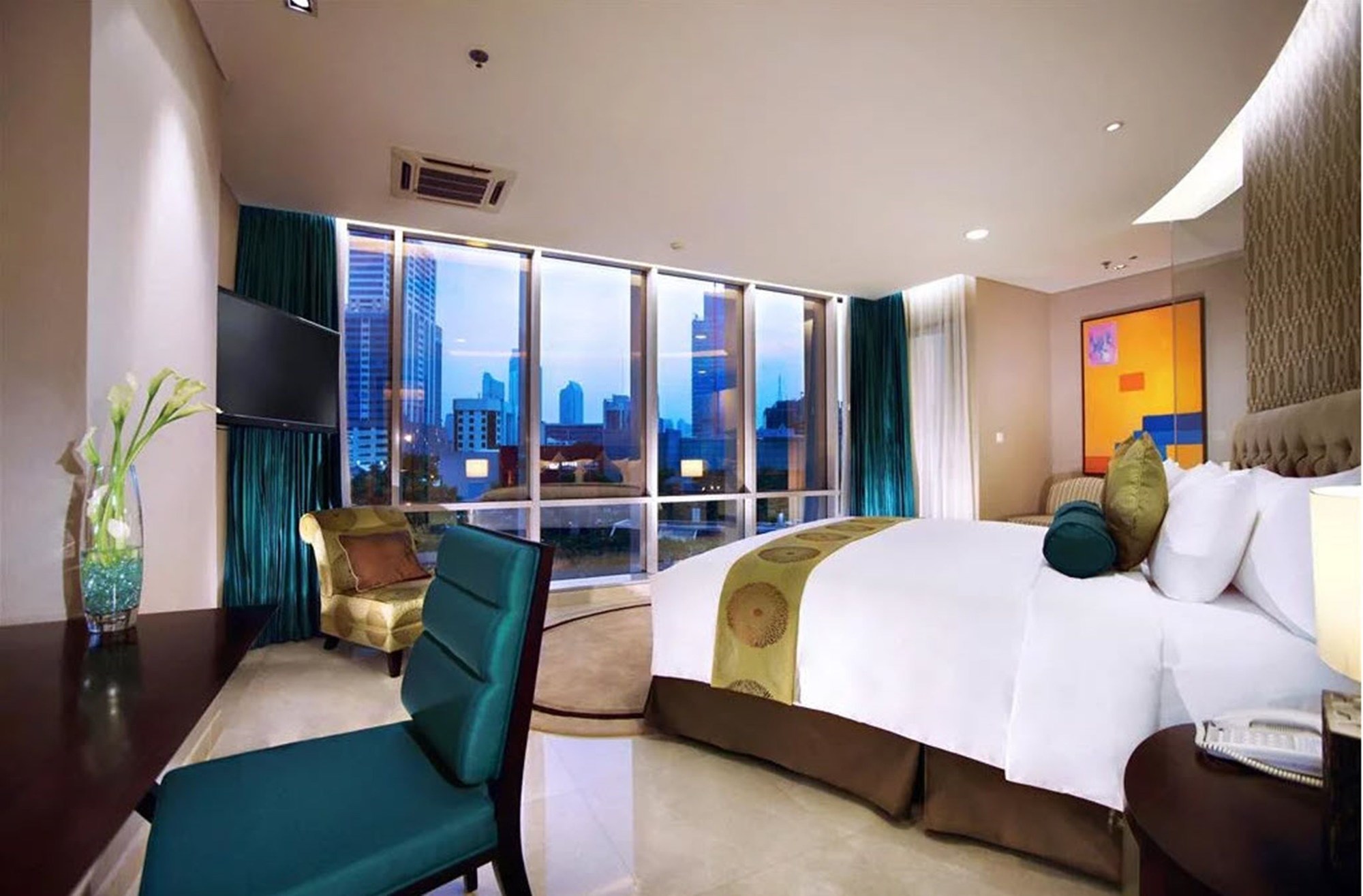 The Grove Suites