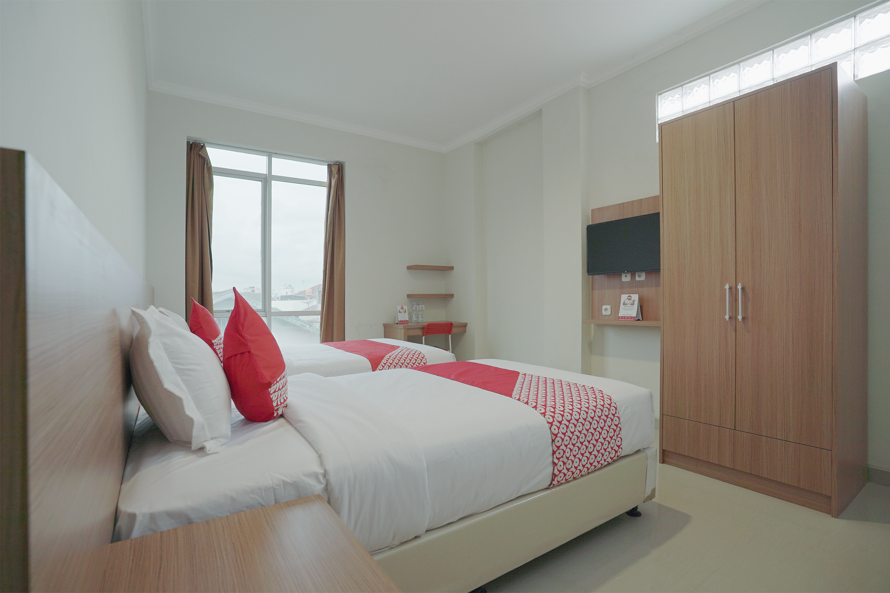 The Kartini 8 Residence By OYO Rooms