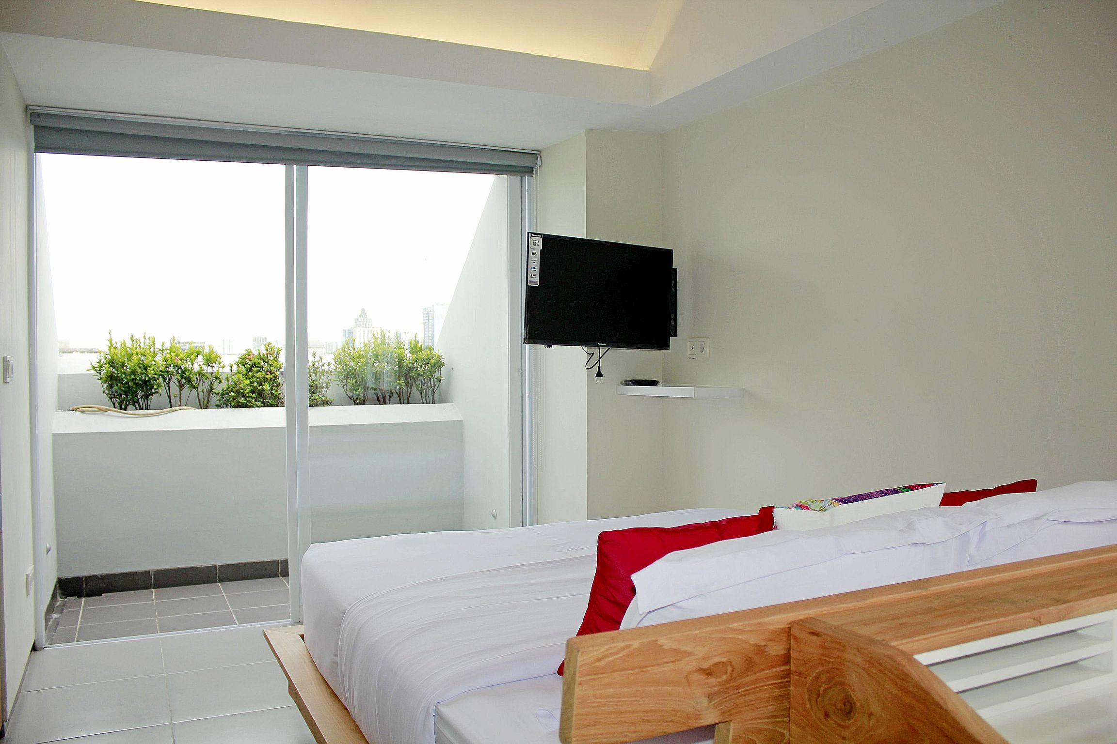 The Loji Patra Kuningan by ZEN Rooms