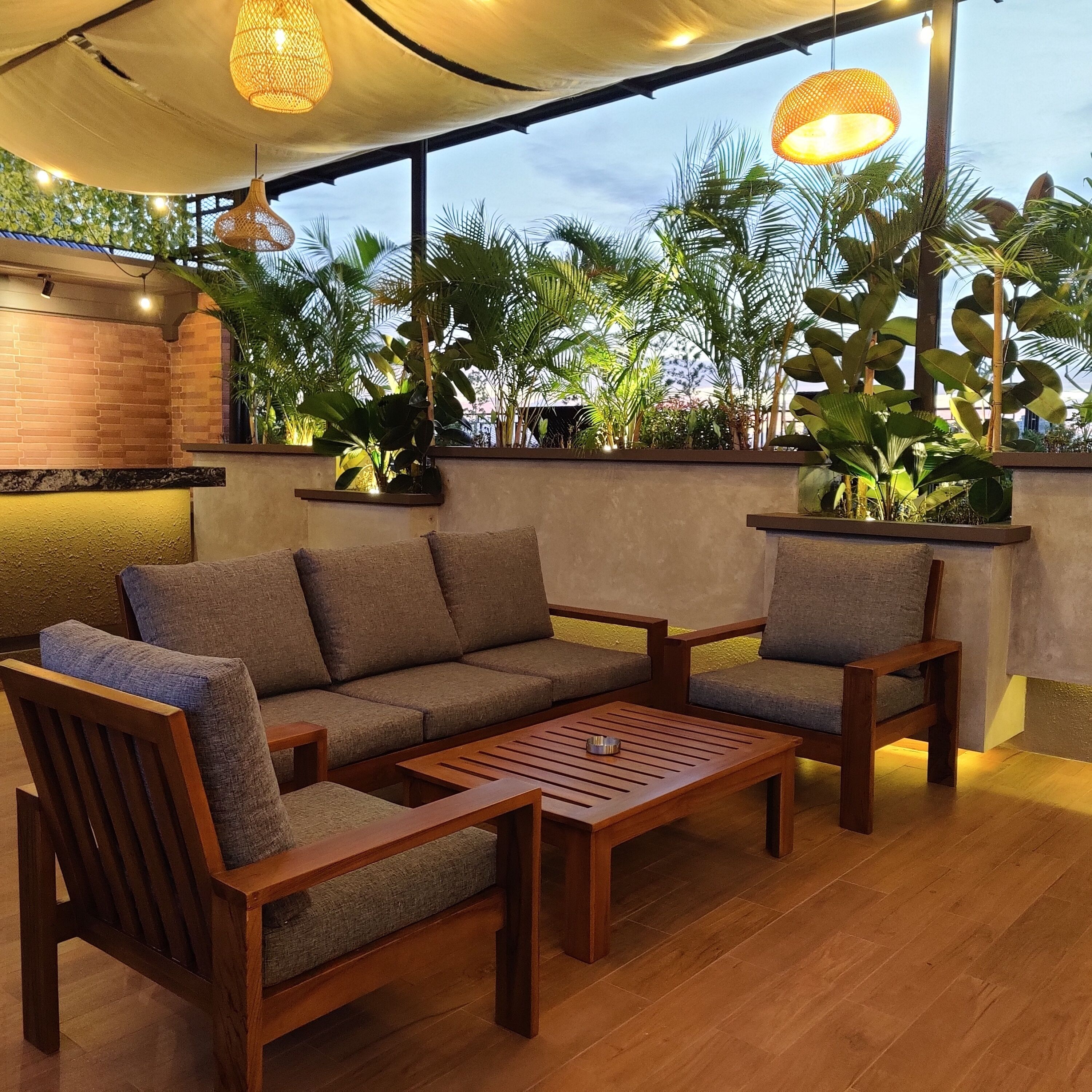 The Mango Suites By Flat06