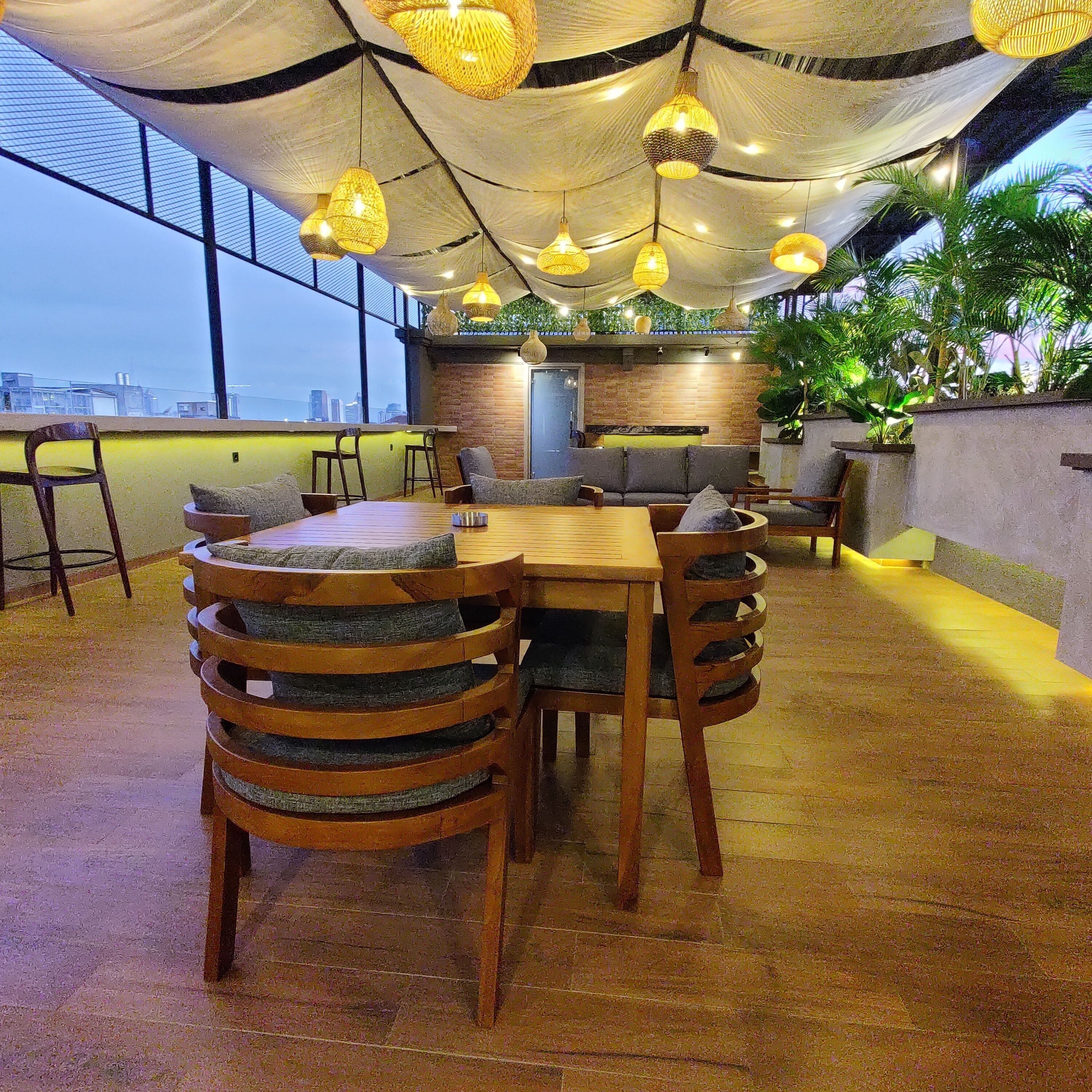 The Mango Suites By Flat06