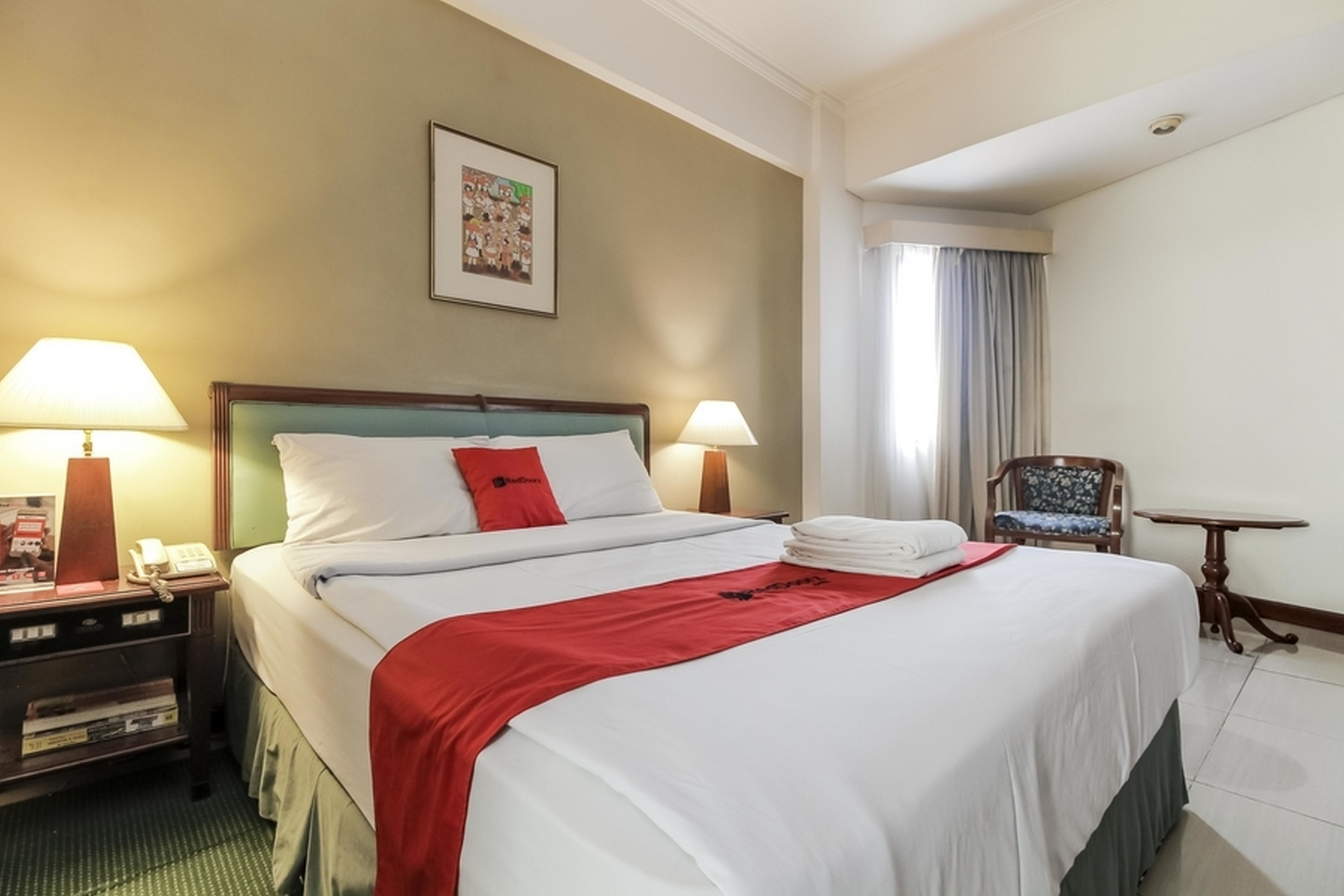 The Paragon Hotel by RedDoorz