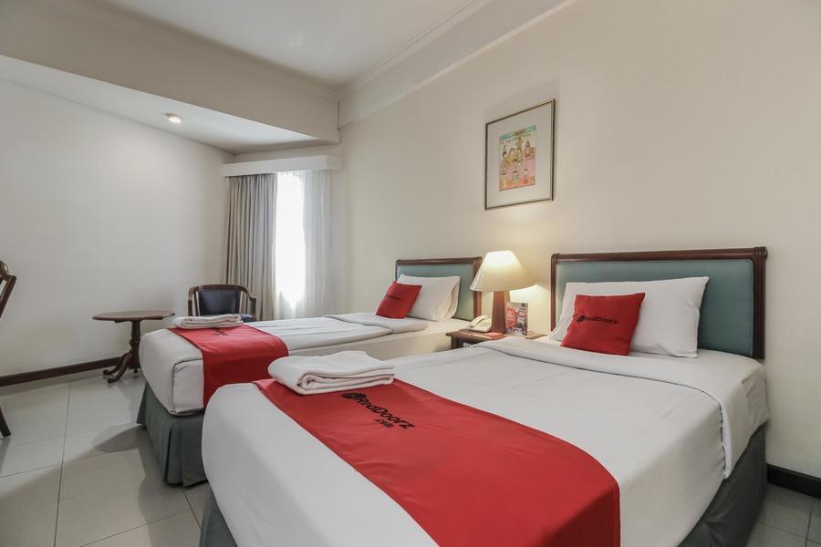 The Paragon Hotel by RedDoorz