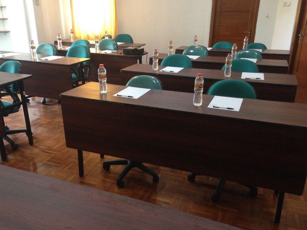 Arimbi Pejaten Suites