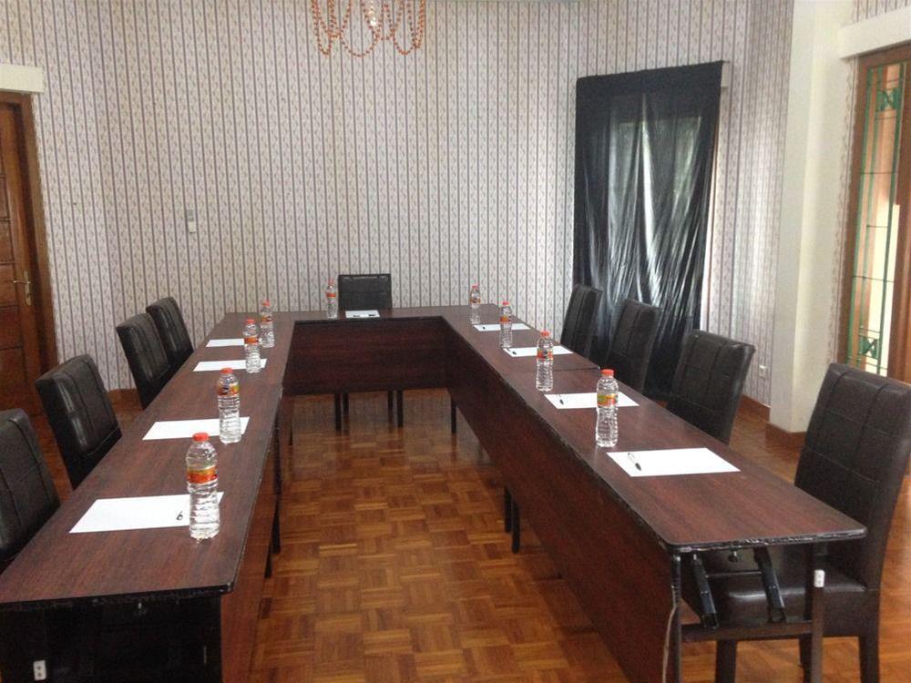 Arimbi Pejaten Suites