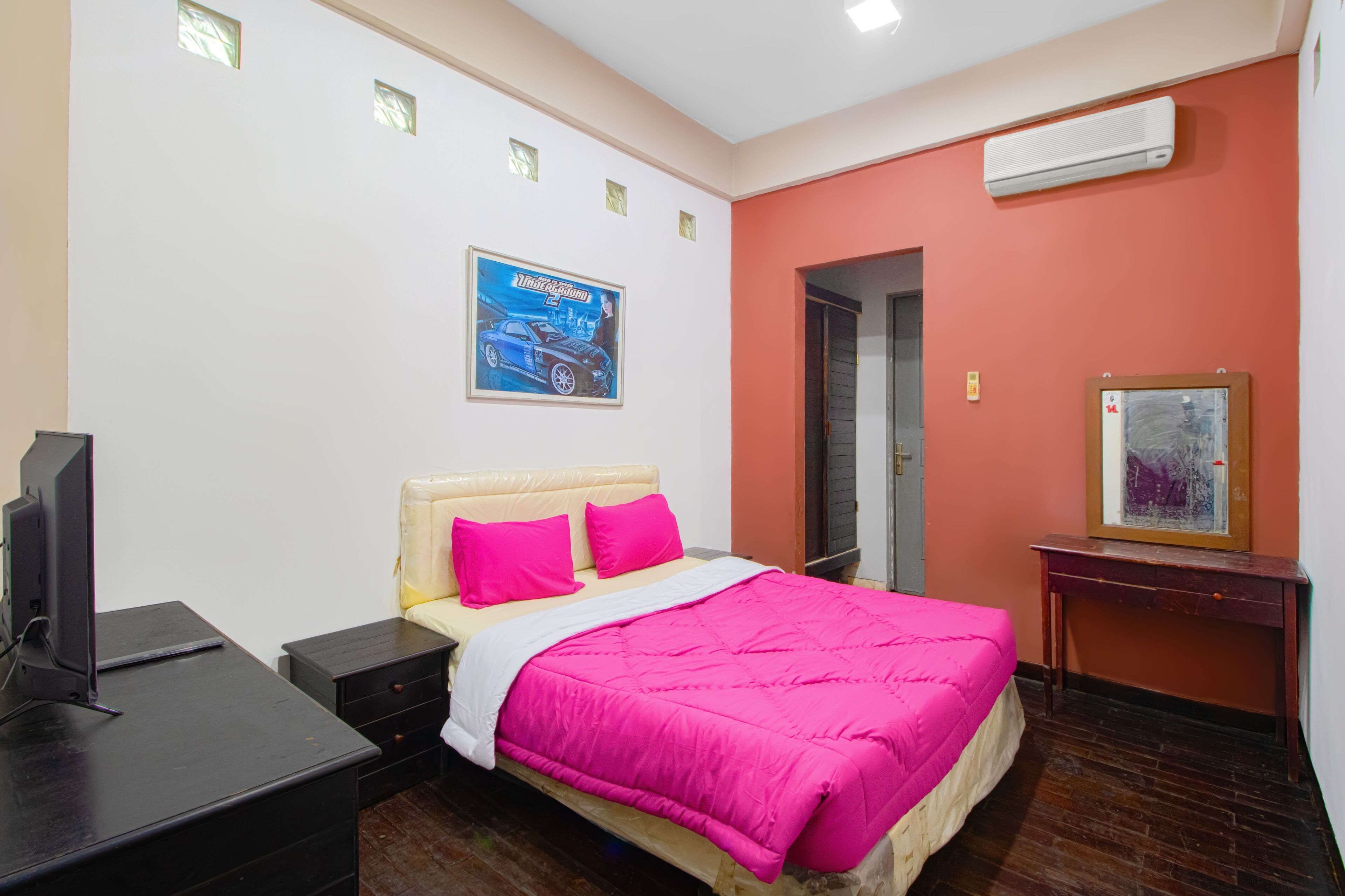 OYO 90696 Tobana House Bintaro