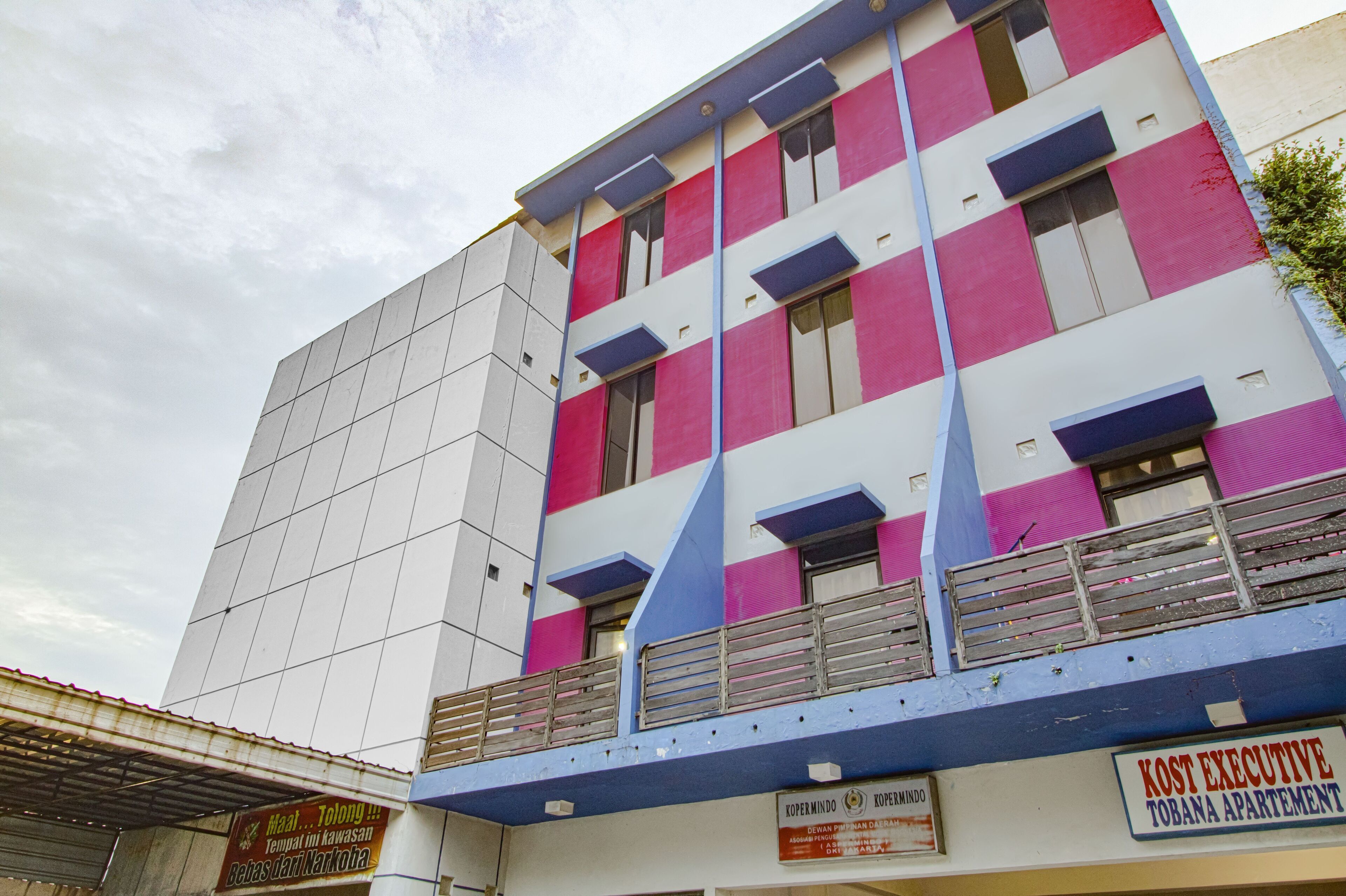 OYO 90696 Tobana House Bintaro