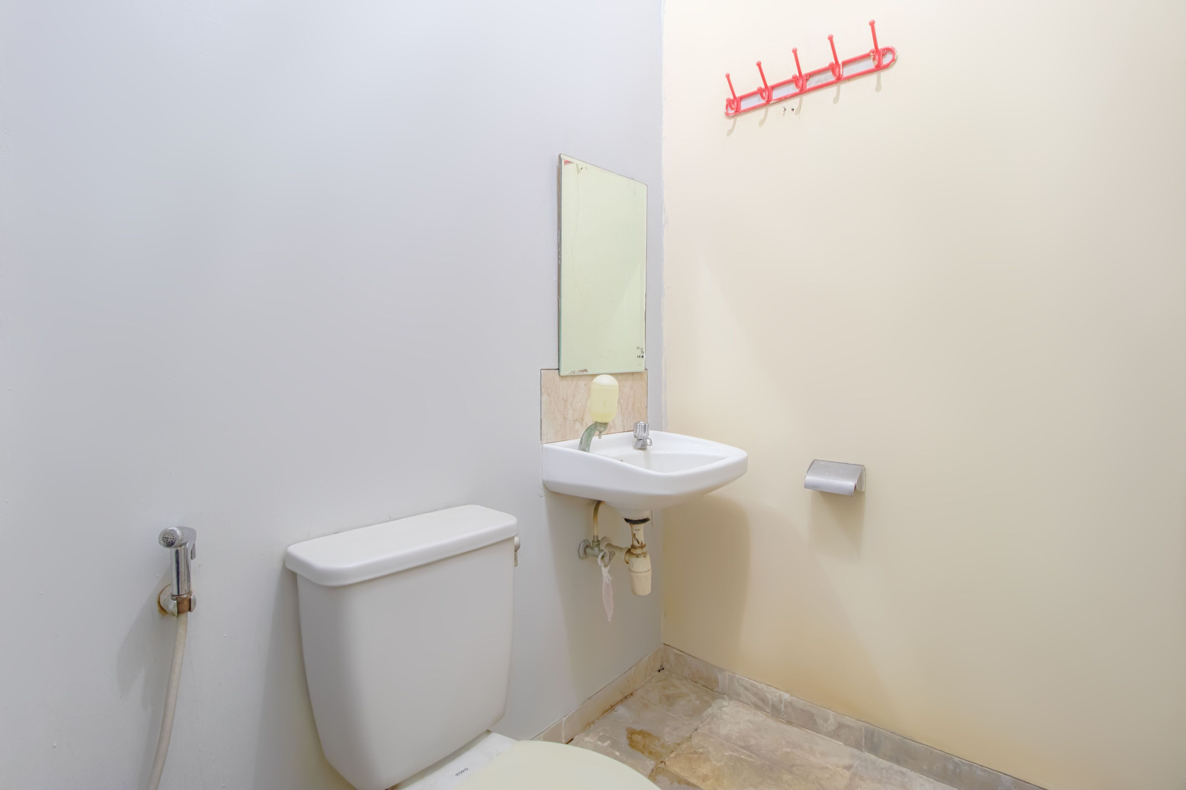 OYO 90696 Tobana House Bintaro