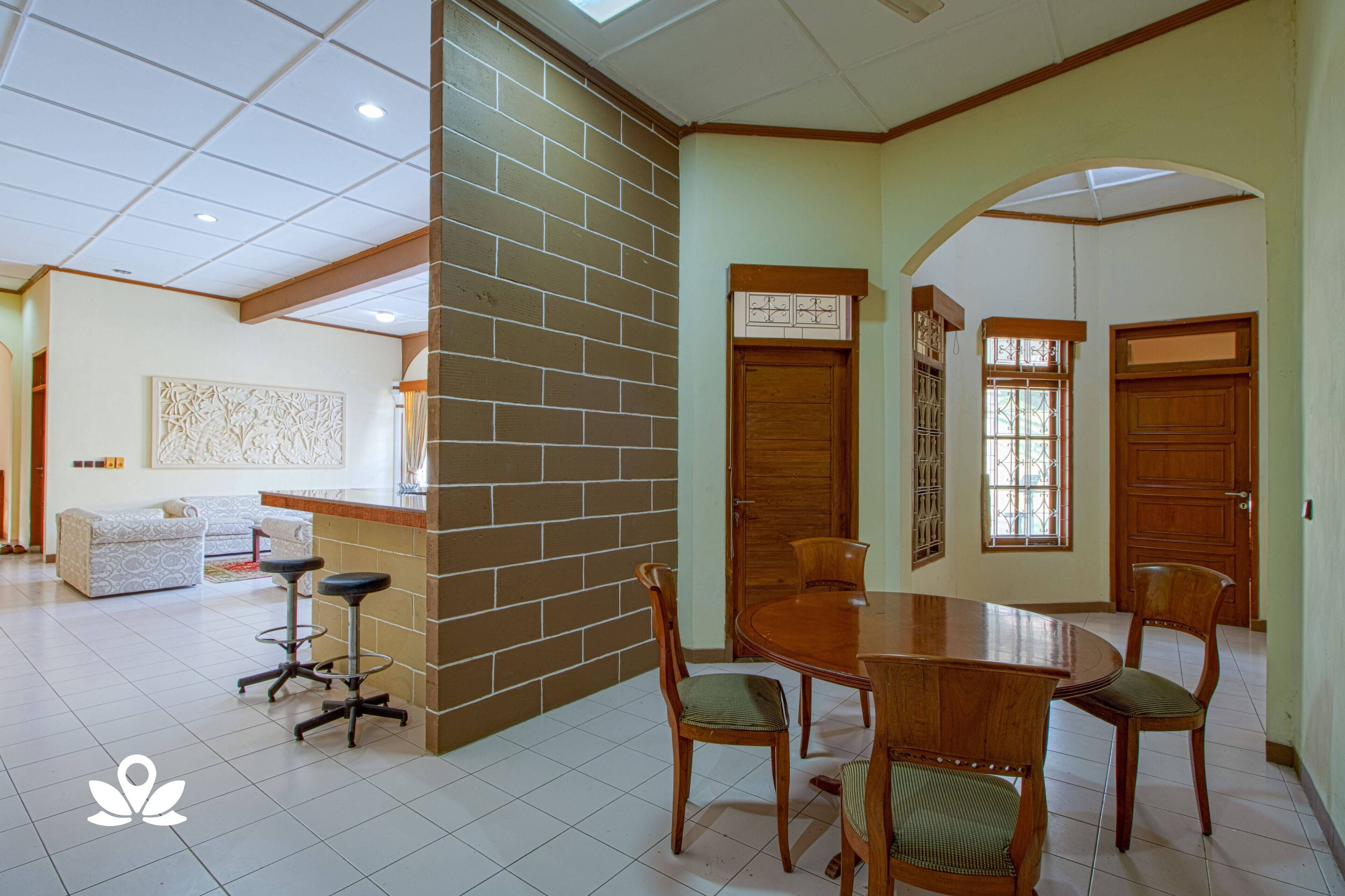 Tobana Pejaten House